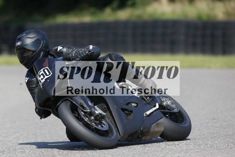 /44 09.08.2025 Plüss Moto Sport ADR/Freies Fahren/550